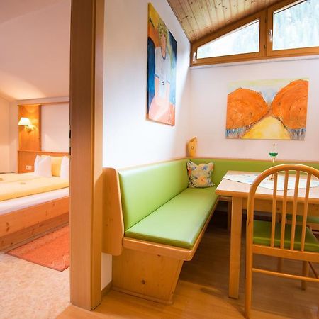 Apart-Pension Wasserfall Neustift im Stubaital Exterior photo