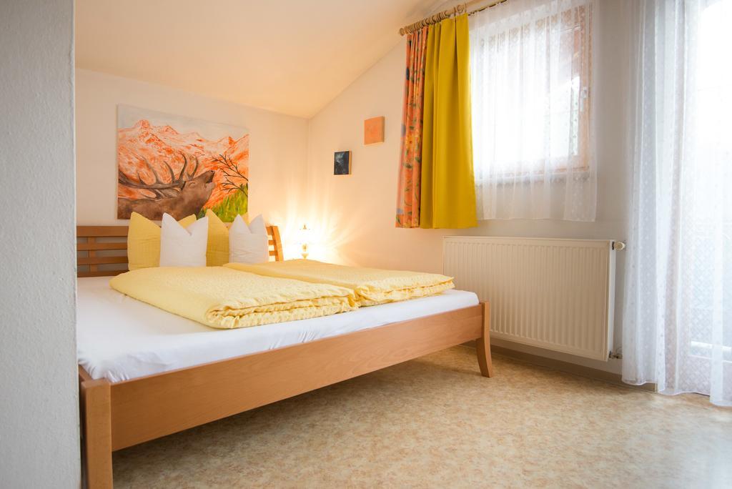 Apart-Pension Wasserfall Neustift im Stubaital Exterior photo
